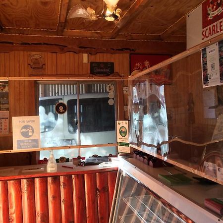 Hostal Scarlett 푸에르토 푸유구아피 외부 사진